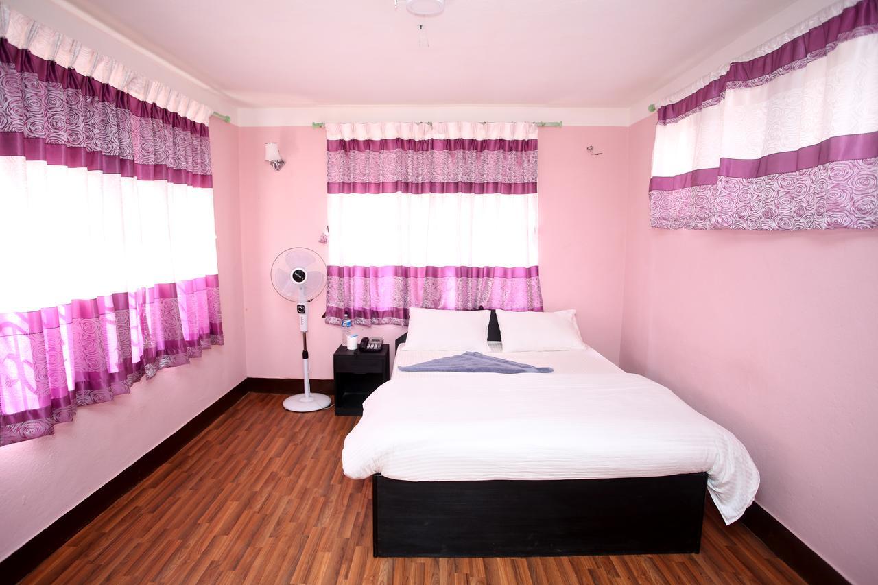 Mitra Garden Inn Katmandu Eksteriør bilde