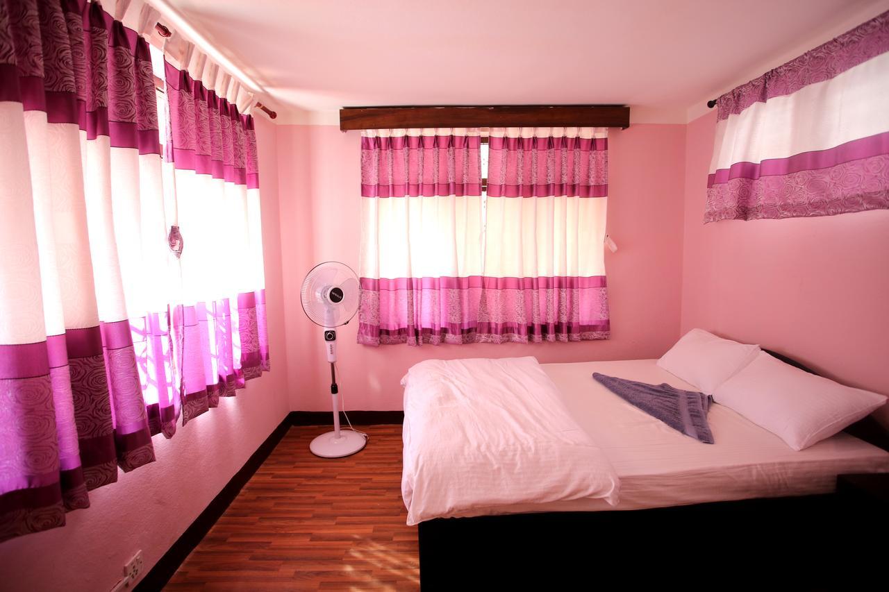 Mitra Garden Inn Katmandu Eksteriør bilde