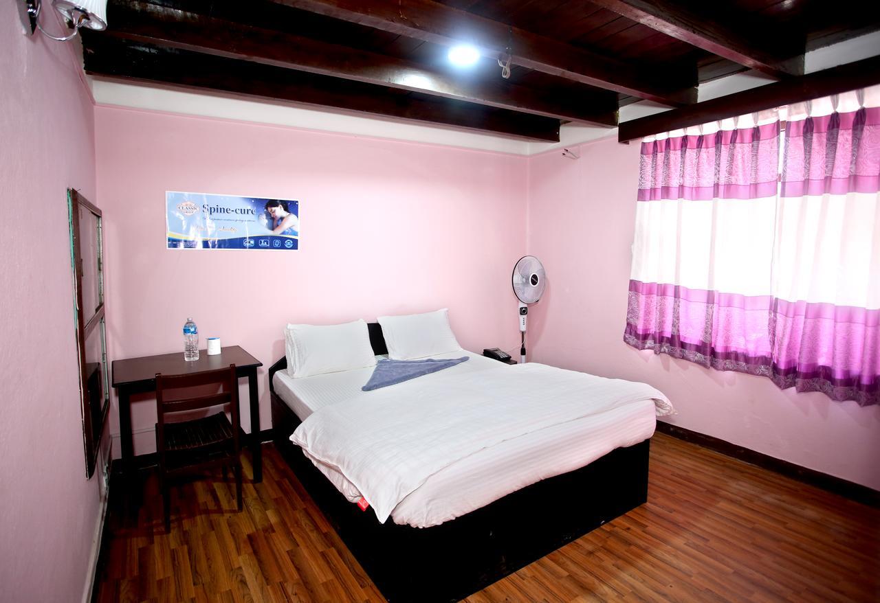 Mitra Garden Inn Katmandu Eksteriør bilde